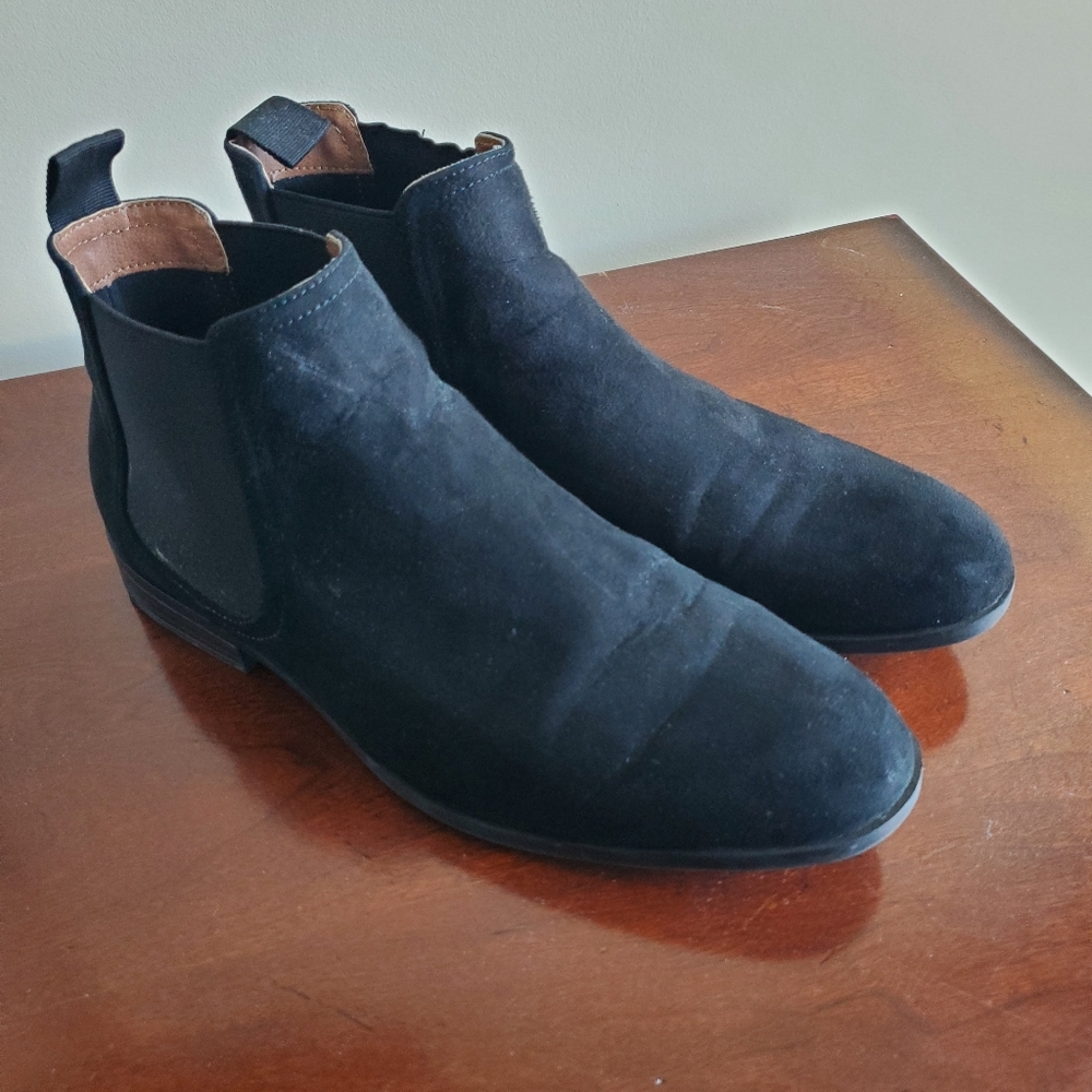 Mens Black suede boots